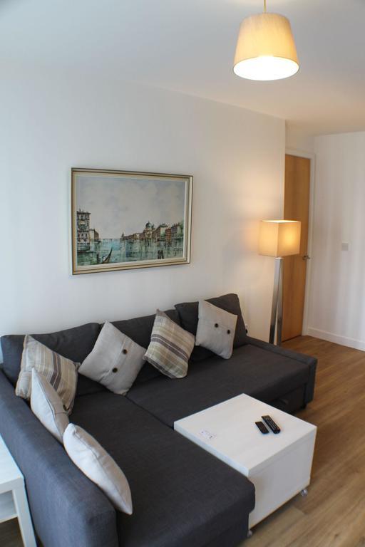Apartment On Drybrough Crescent 3/6 เอดินบะระ ภายนอก รูปภาพ
